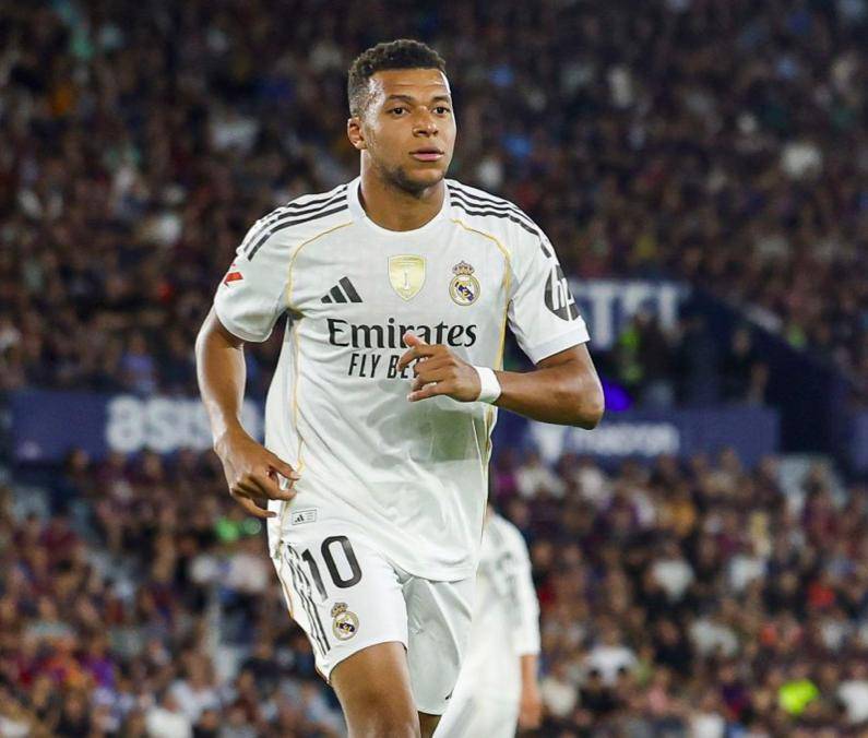 妙弧线钻入, 前四轮他们 妙弧线钻入, 前四轮他们