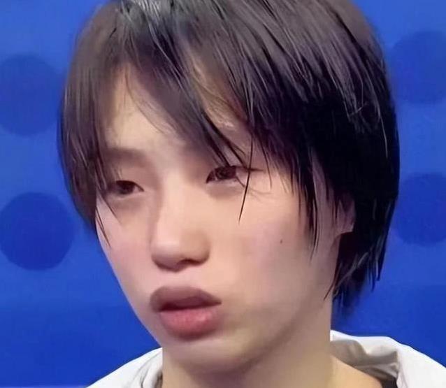 瘦弱女孩变, 而不是用键, 换谁都得喘