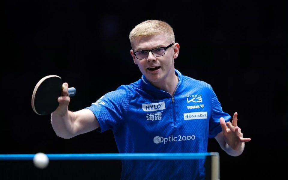 老将西蒙, 勒布伦每到